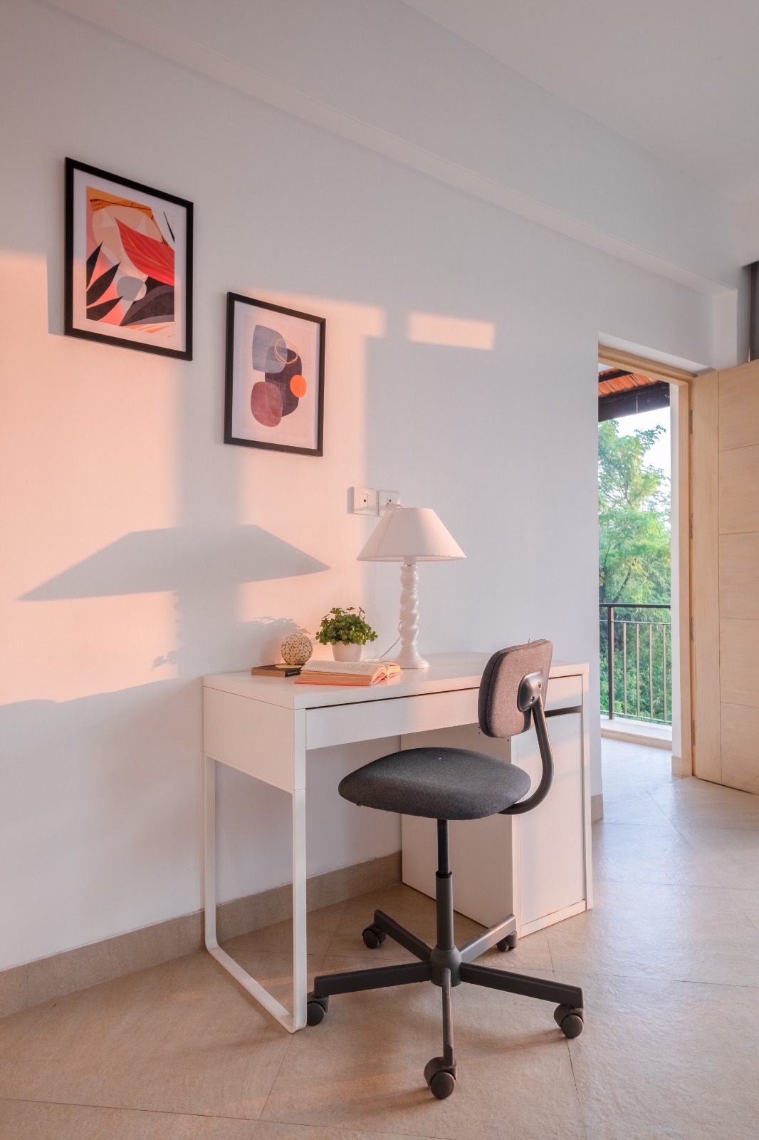 Quaint & Picturesque 2 BHK - Photo 5
