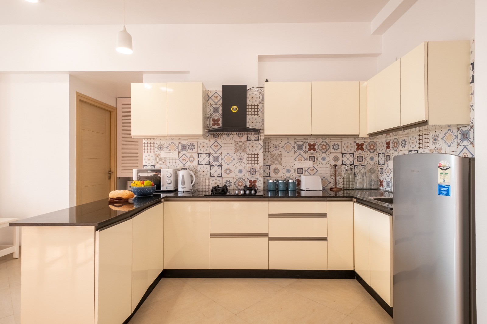 Quaint & Picturesque 2 BHK - Photo 9