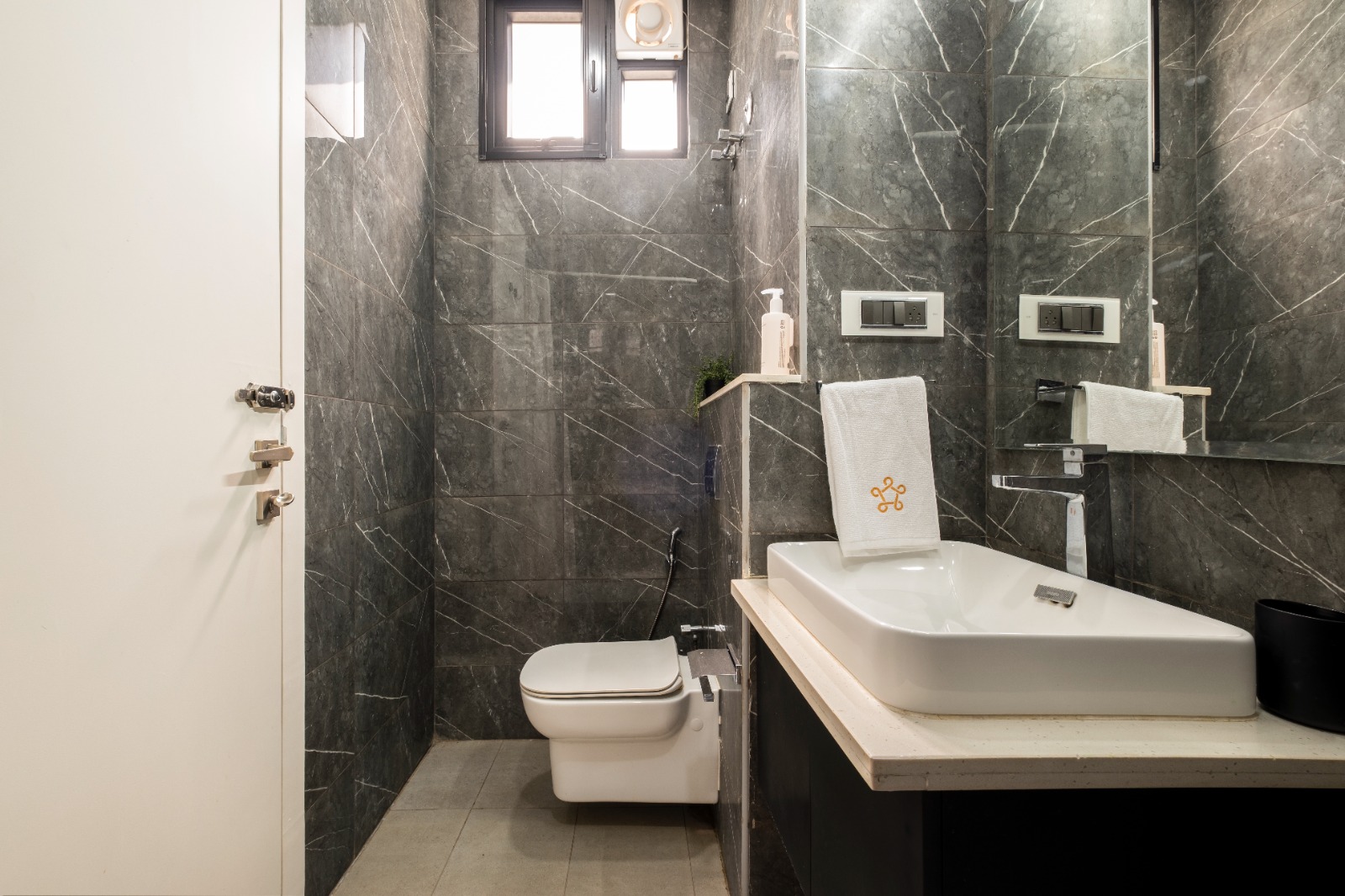 The Meredian Villa B - Photo 10