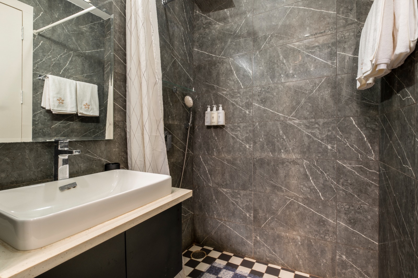 The Meredian Villa B - Photo 9