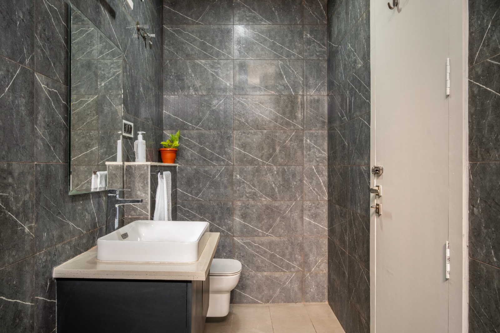 The Meredian Villa A - Photo 22