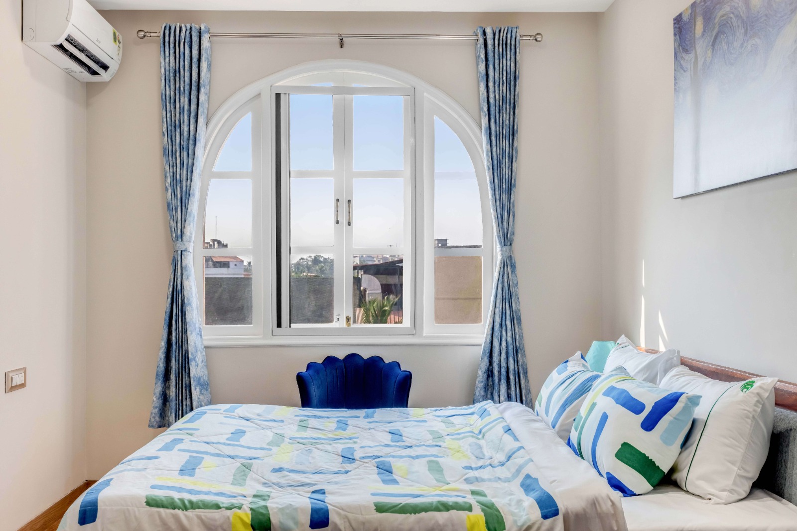 Aqua 2 BHK Apartment - Photo 3