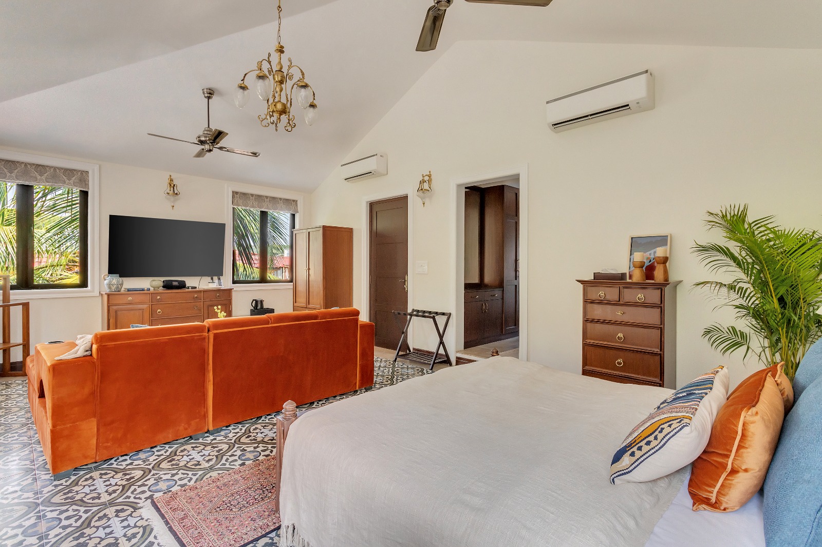 Stairway to Heaven 4BHK Villa - Photo 2