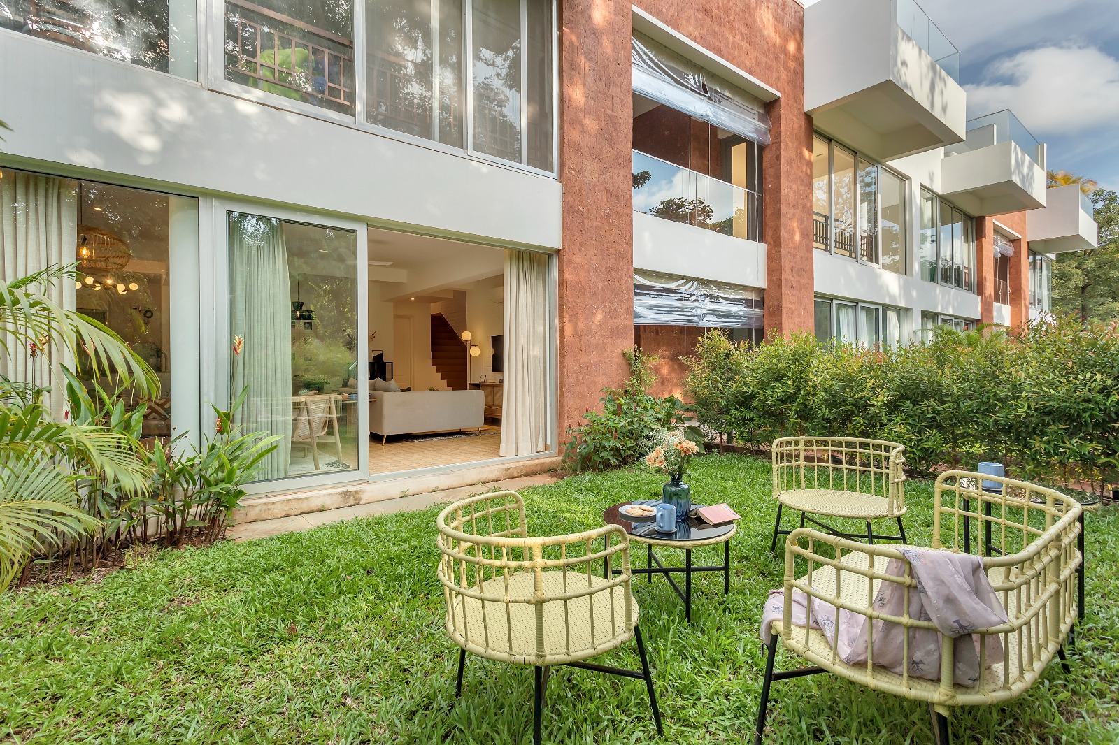 Tisya Luxe 2BR - Photo 19