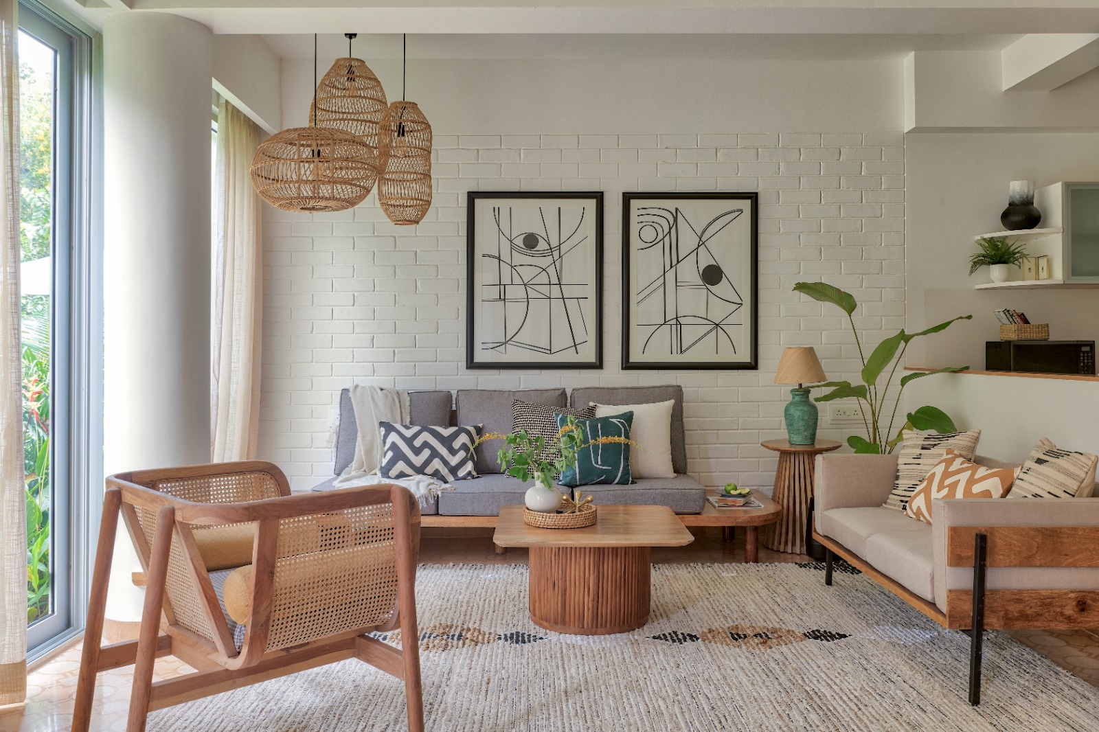 Tisya Luxe 2BR - Photo 11