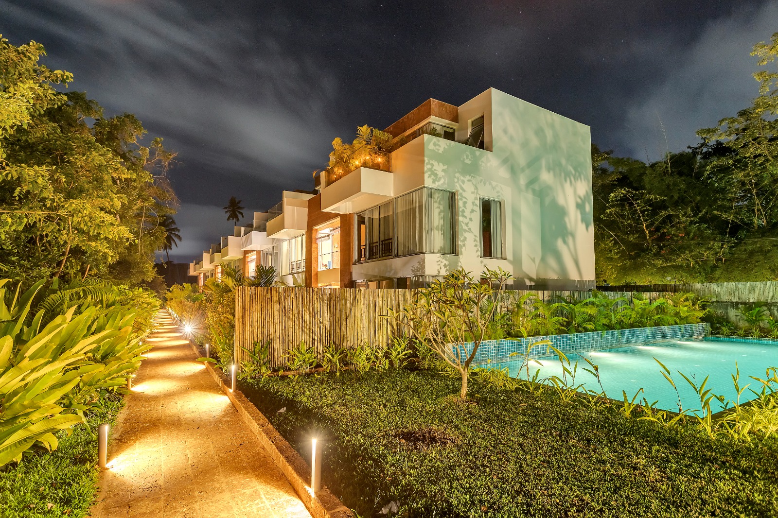 Tisya Luxe 2BR - Photo 8
