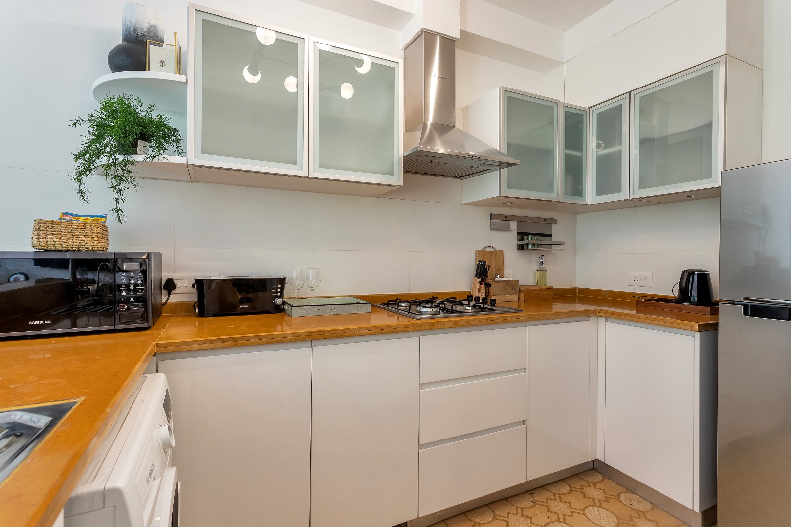 Tisya Luxe 2BR - Photo 16