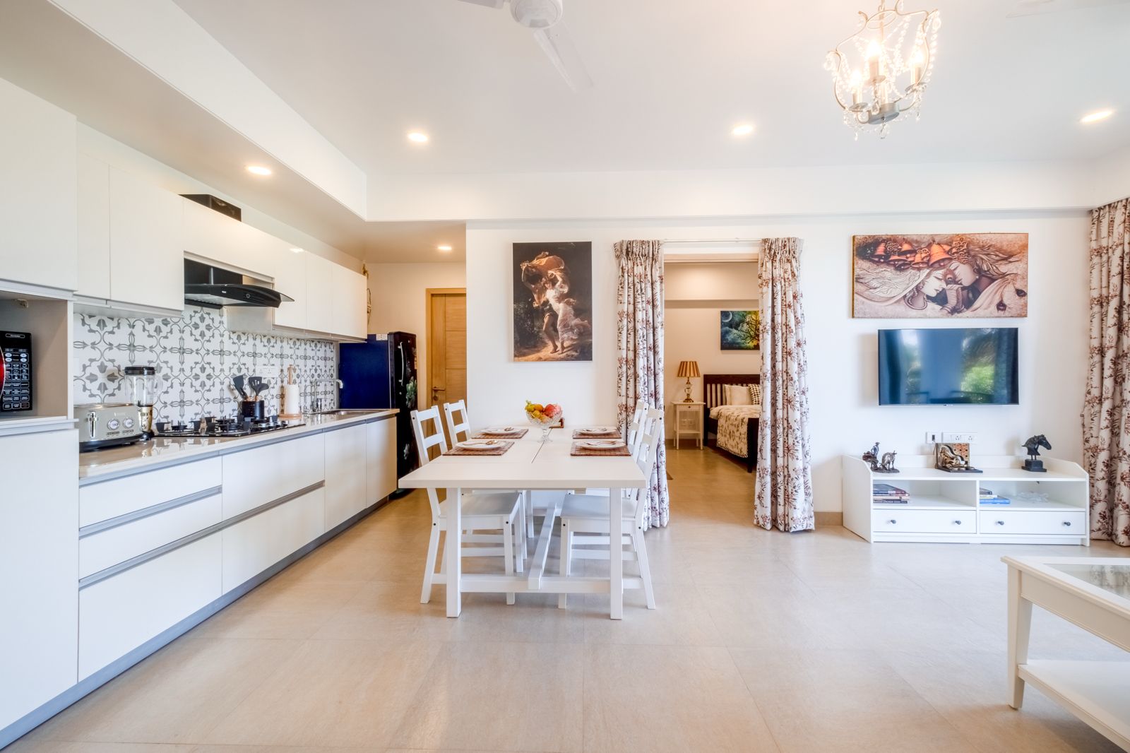 Elegant 1BHK Apartment - Photo 3