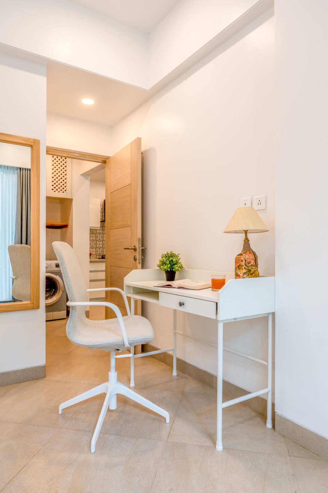 Gorgeous 1BHK Apartment - Photo 15