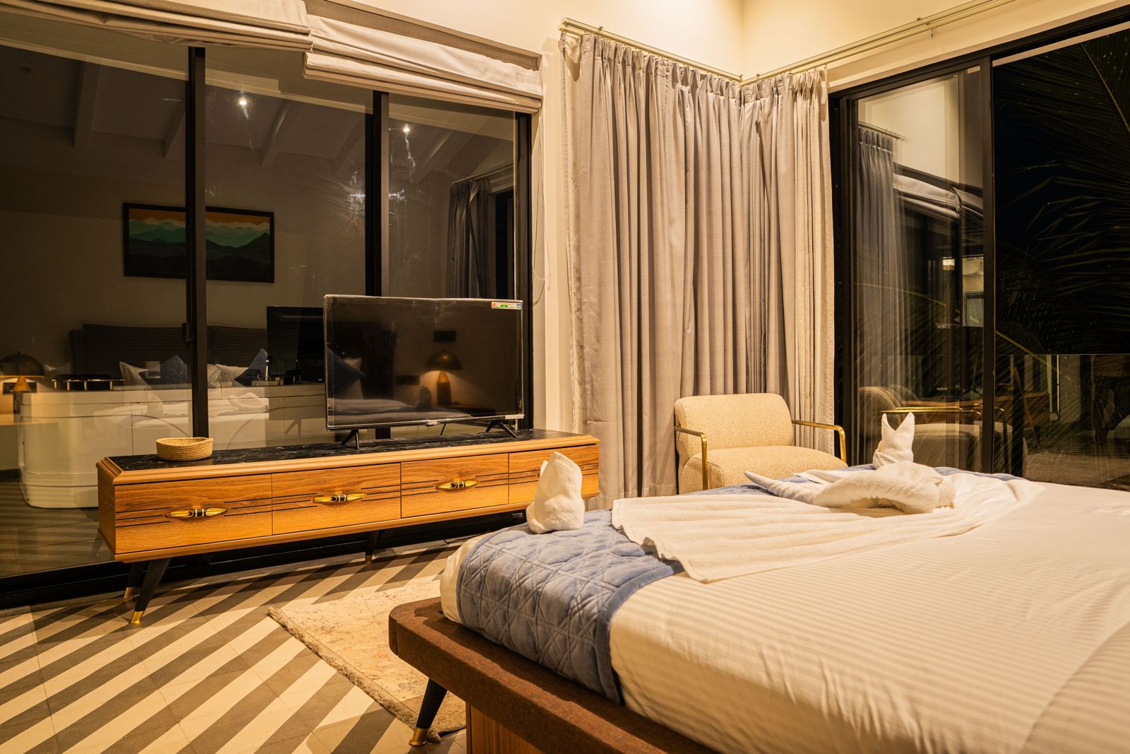 5BHK- Sunridge Vilmaris Villa  - Photo 19