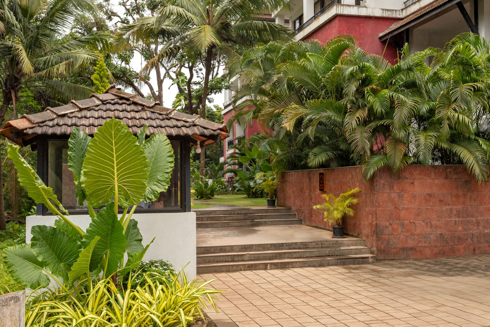 Radiant 1BHK Apartment - Photo 2