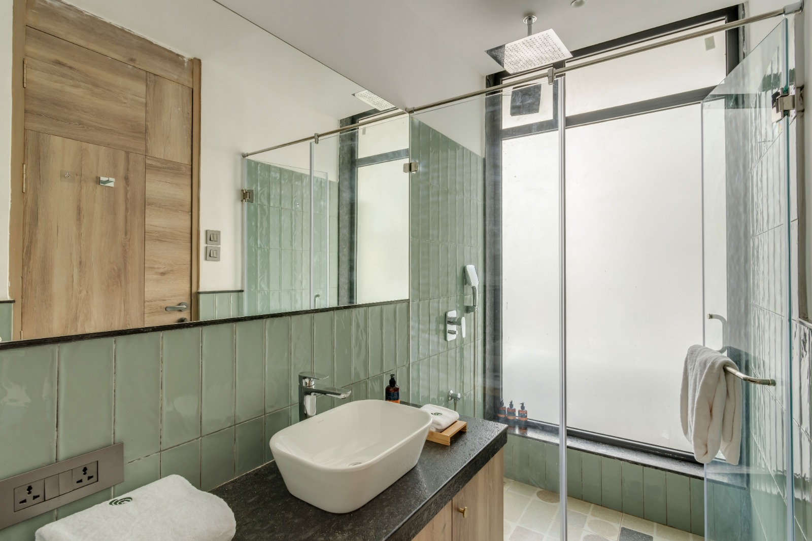 Casa Solace Luxe 3BR - Photo 11