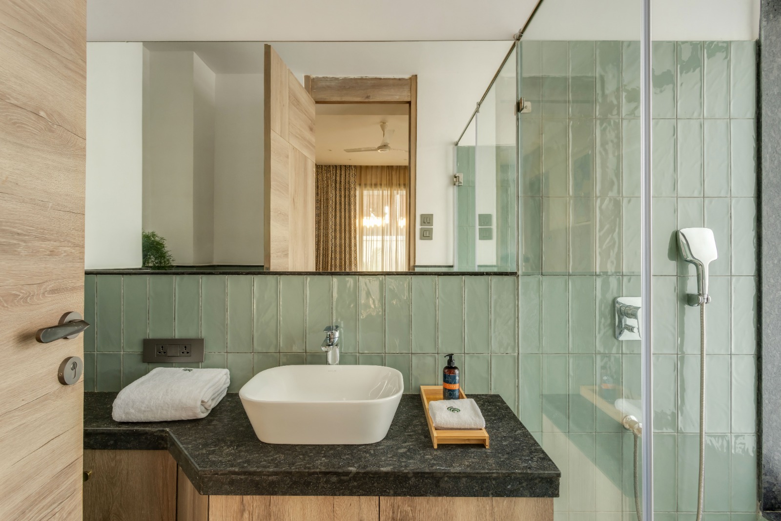 Casa Solace Luxe 3BR - Photo 15