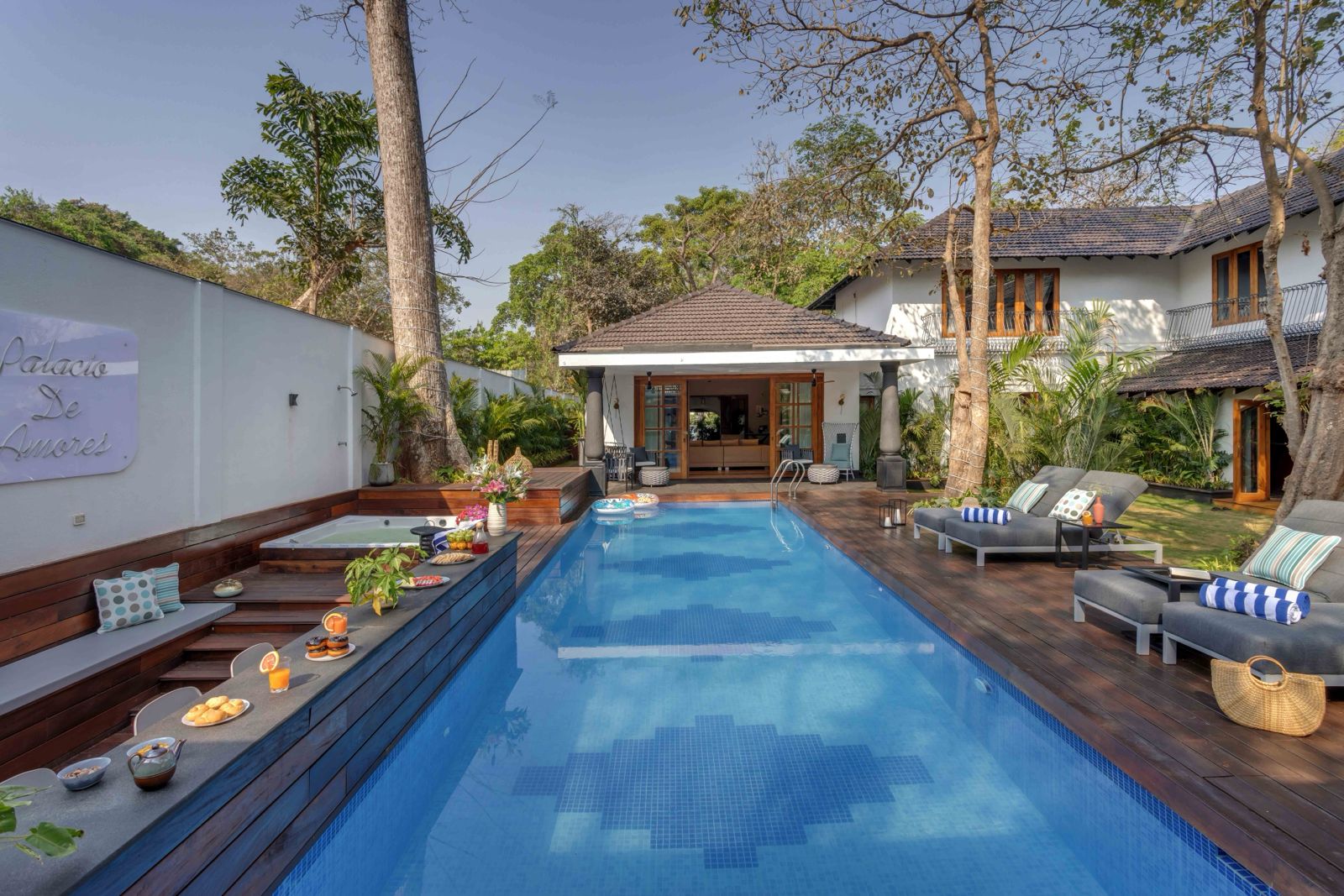 Palacio De Amores- Luxury 6BHK Pvt Pool North Goa - Photo 2