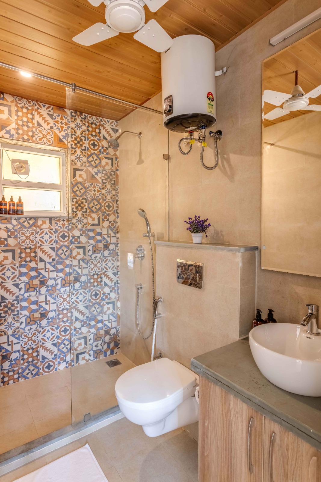 Blue Escape 2BHK Luxe Apartment - Photo 12