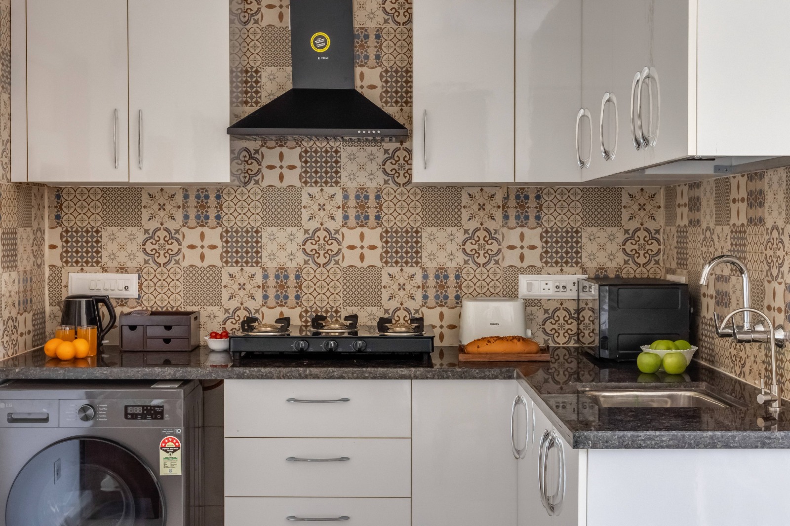 Blue Escape 2BHK Luxe Apartment - Photo 6