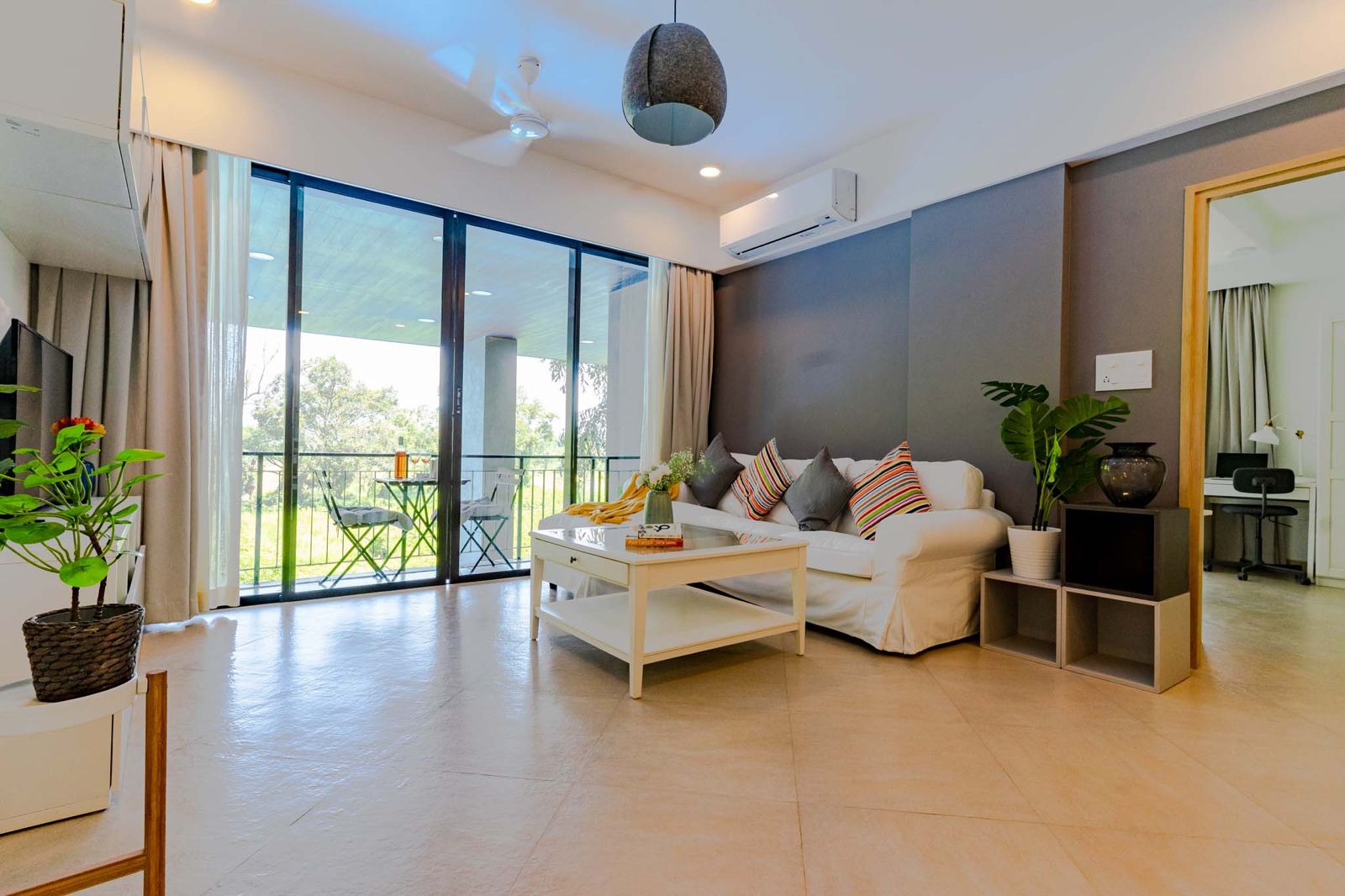 Plush Luxury 1BHK by Luxevillaz - Photo 5