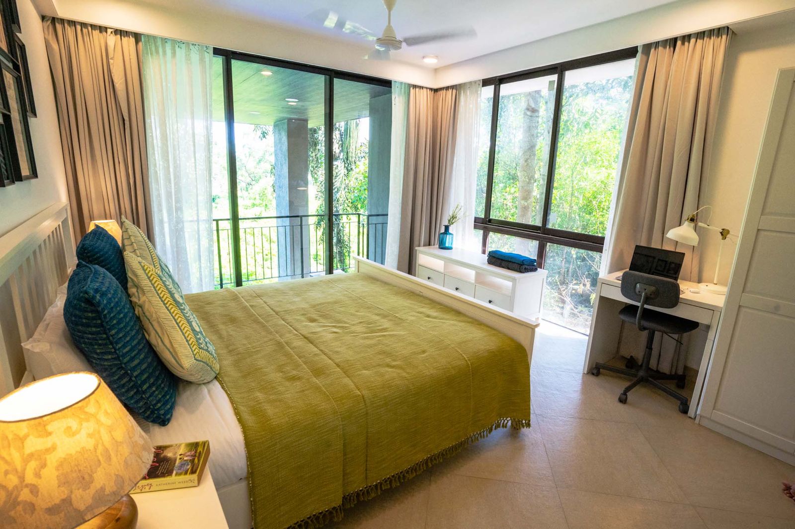 Plush Luxury 1BHK by Luxevillaz - Photo 3