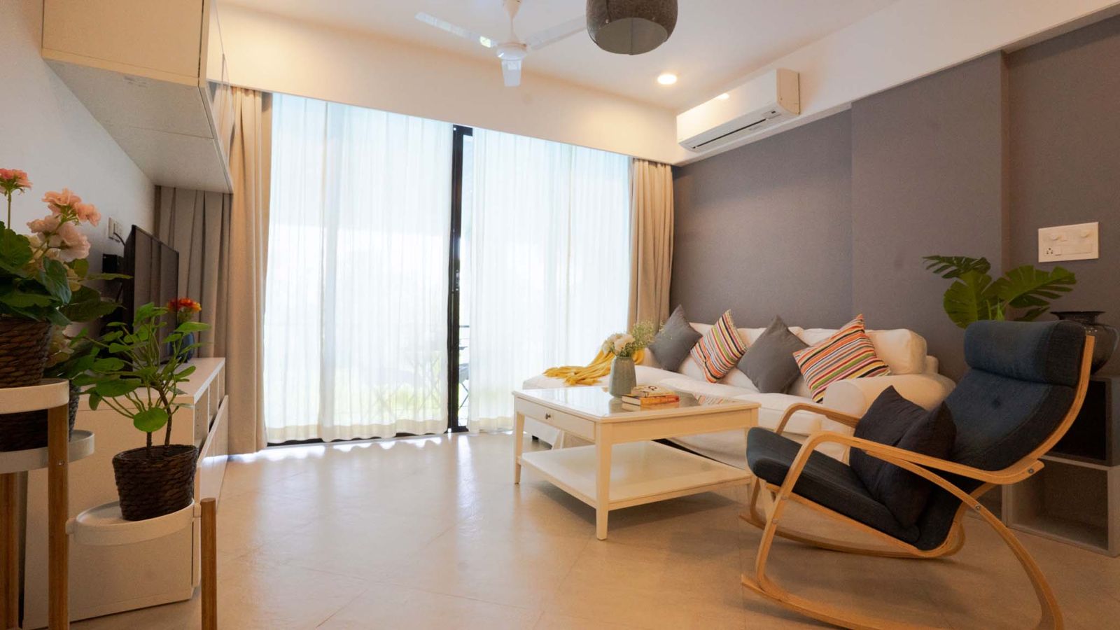 Plush Luxury 1BHK by Luxevillaz - Photo 7