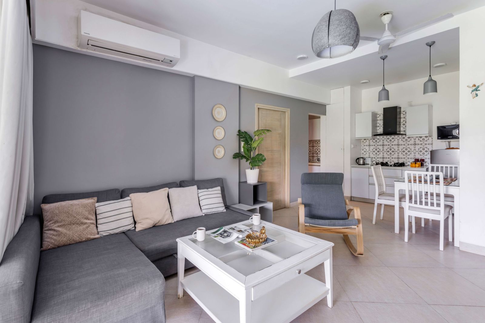 Plush Luxury 1BHK by Luxevillaz - Photo 10