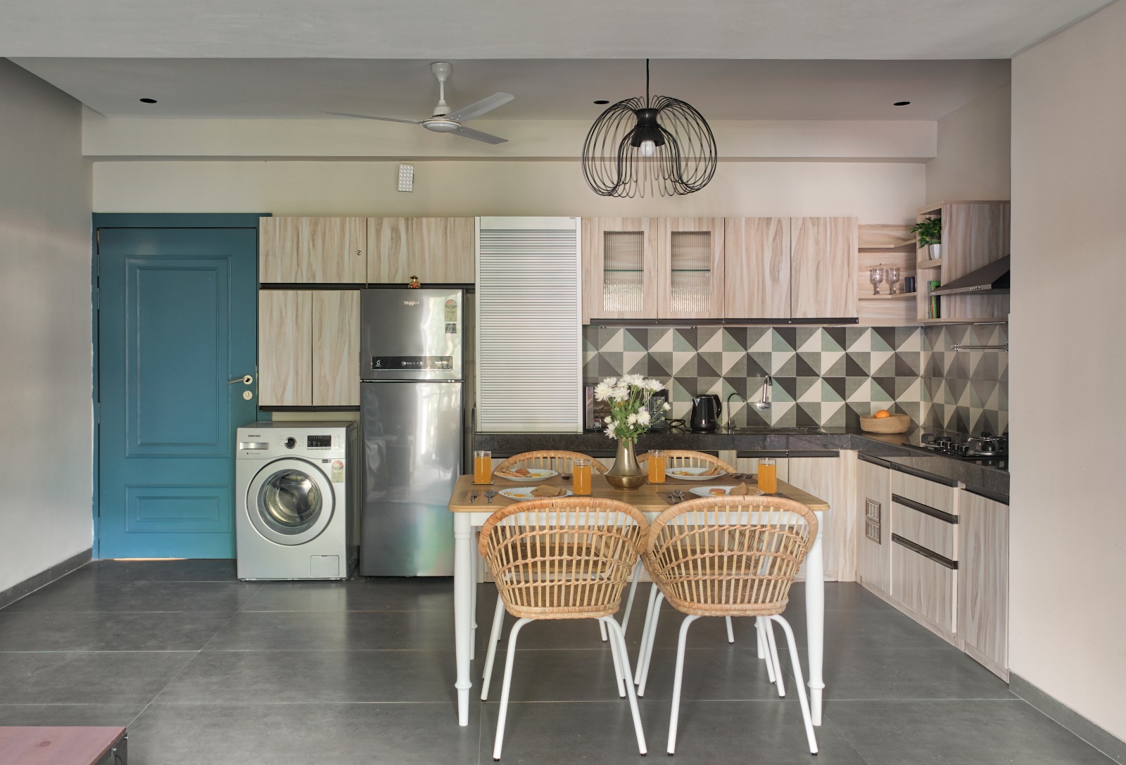 Large 1 BHK by Luxevillaz - Photo 4