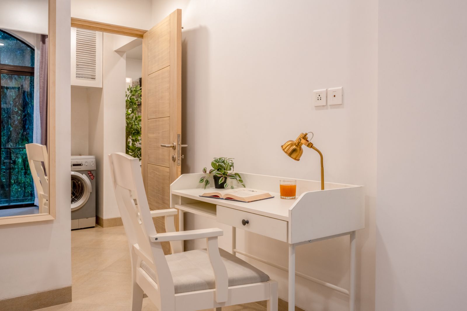 Scenic 1BHK Apartment by Luxevillaz - Photo 12