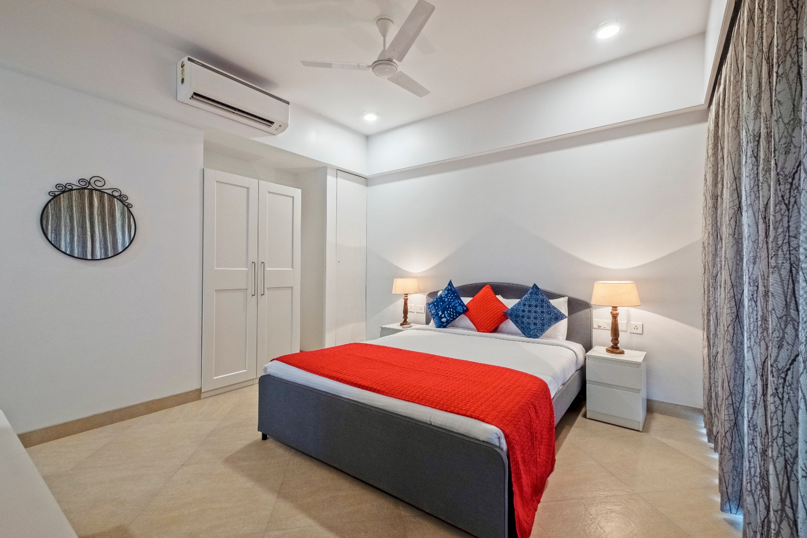Serene 2 BHK Apartment by Luxevillaz - Photo 3