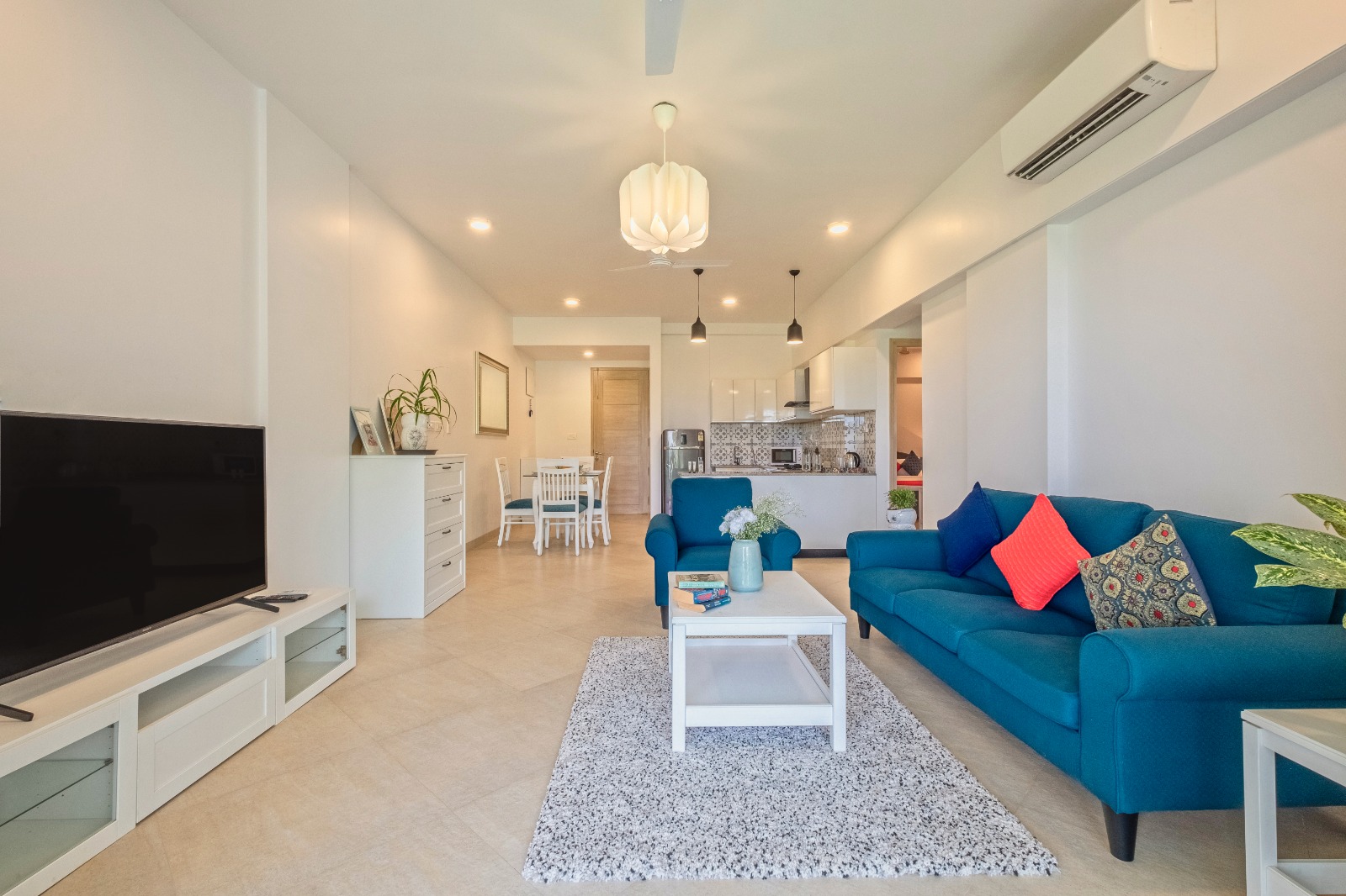 Serene 2 BHK Apartment by Luxevillaz - Photo 5