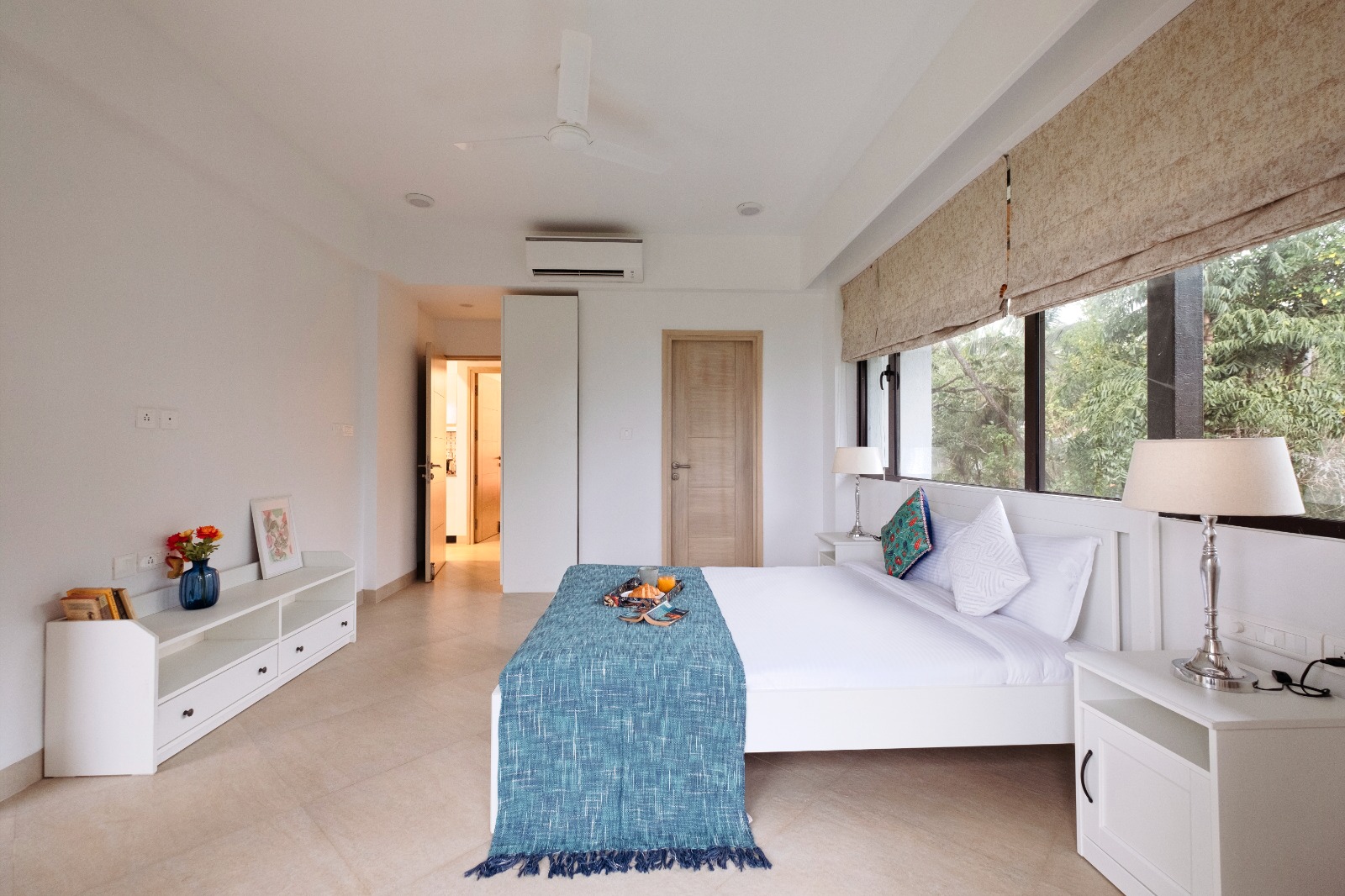 Serene 2 BHK Apartment by Luxevillaz - Photo 9