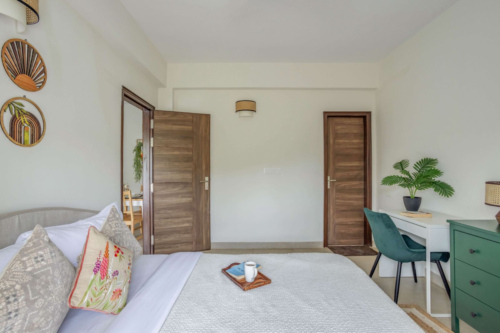 Ivy 1BHK Apartment by Luxevillaz - Photo 8