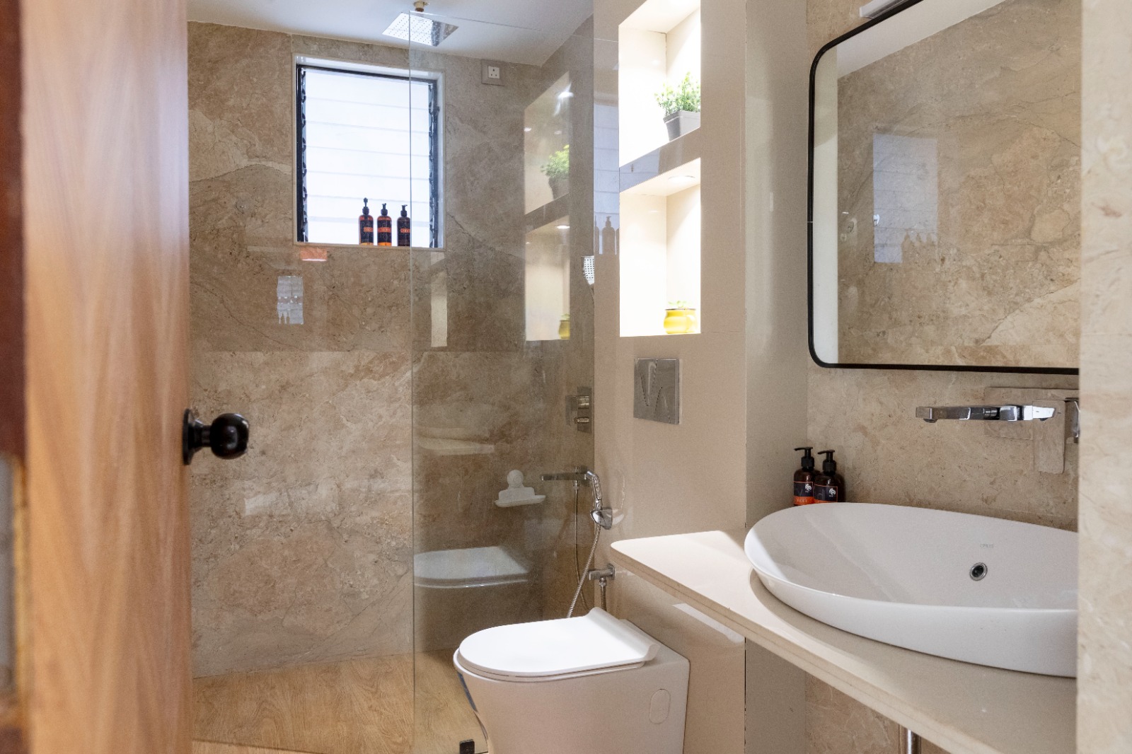AKD Home Luxe 2BHK by Luxevillaz - Photo 13