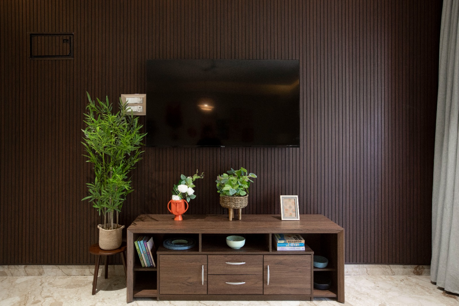 AKD Home Luxe 2BHK by Luxevillaz - Photo 12